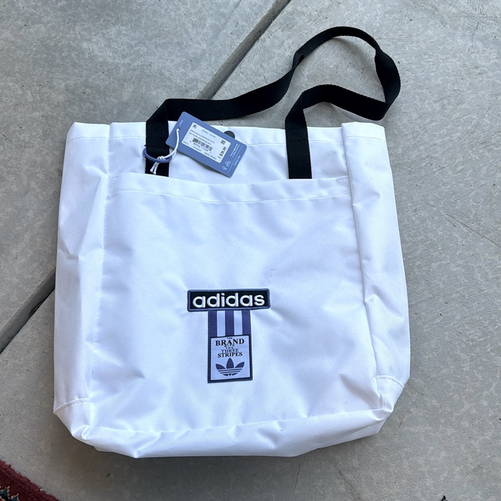 Adidas tote bag with tags